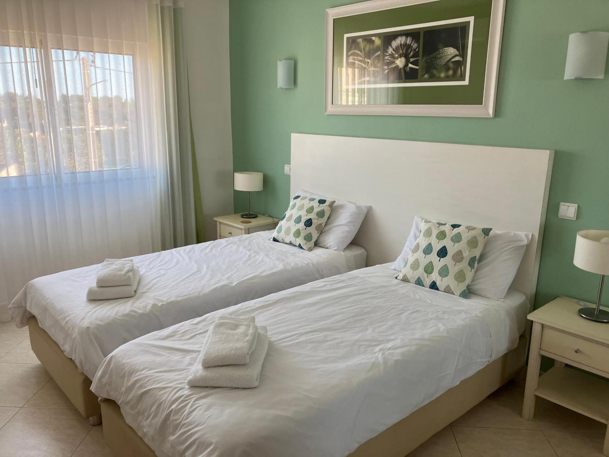 Apartamento Vila Marachique อัลวอร์ ภายนอก รูปภาพ